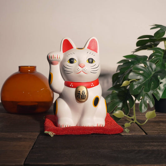 Lucky Maneki Neko (Right paw raised)