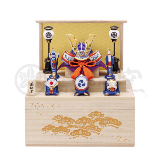 Sometsuke Nishiki Success Kabuto (Shōbu, Small) with Paulownia Storage Box Base