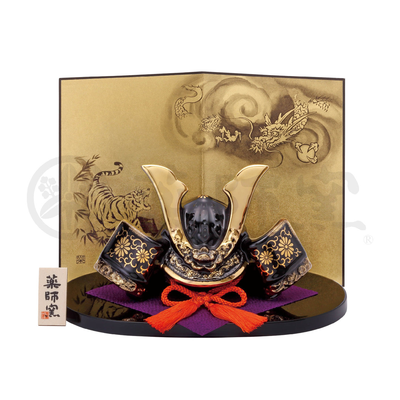 Gold Success Kabuto with Dragon & Tiger Screen