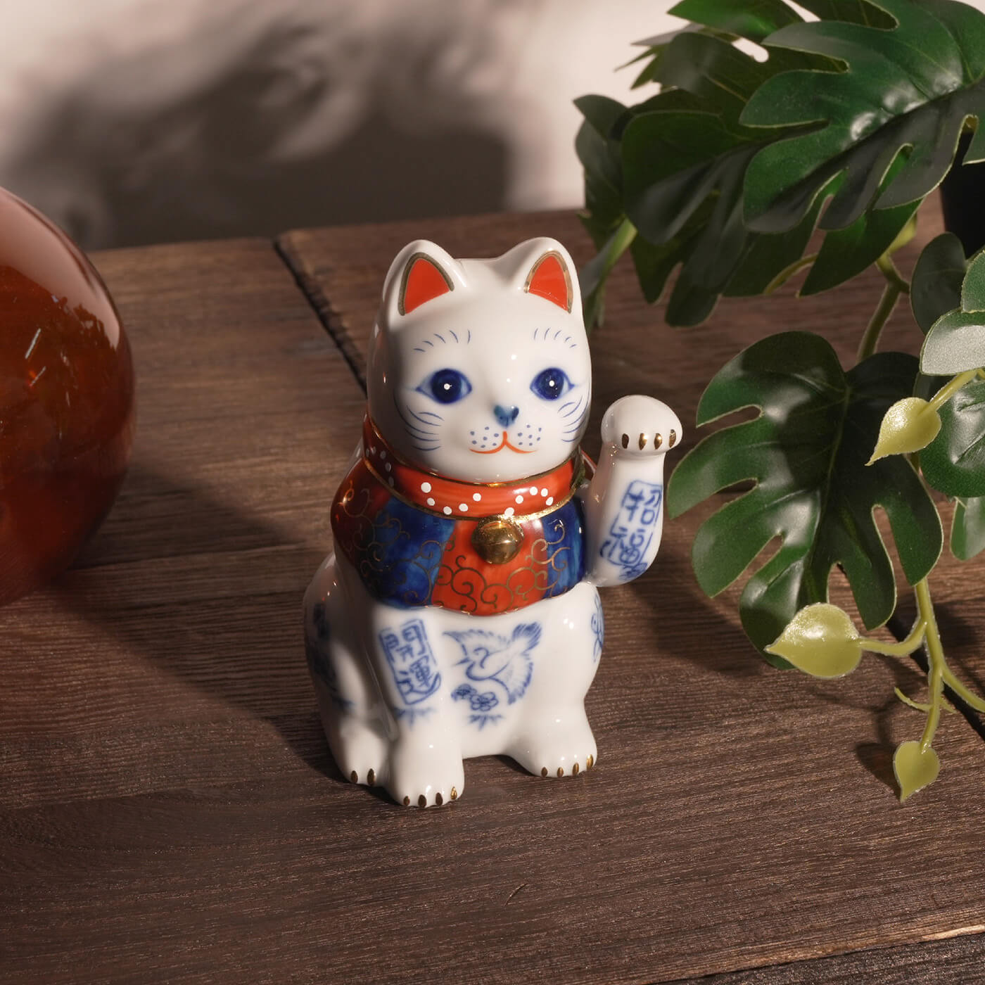 Sometsuke Nishiki Lucky & Fortune Maneki Neko (Left paw raised)