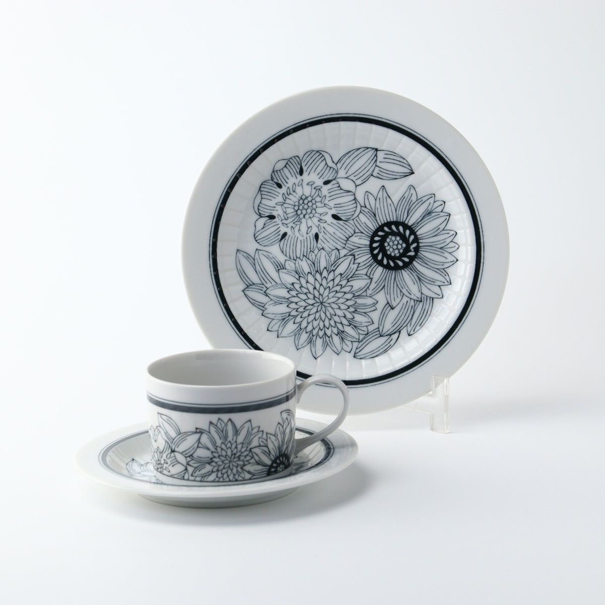 Antico Flower Cup & Saucer with Cake Plate - Bouquet
