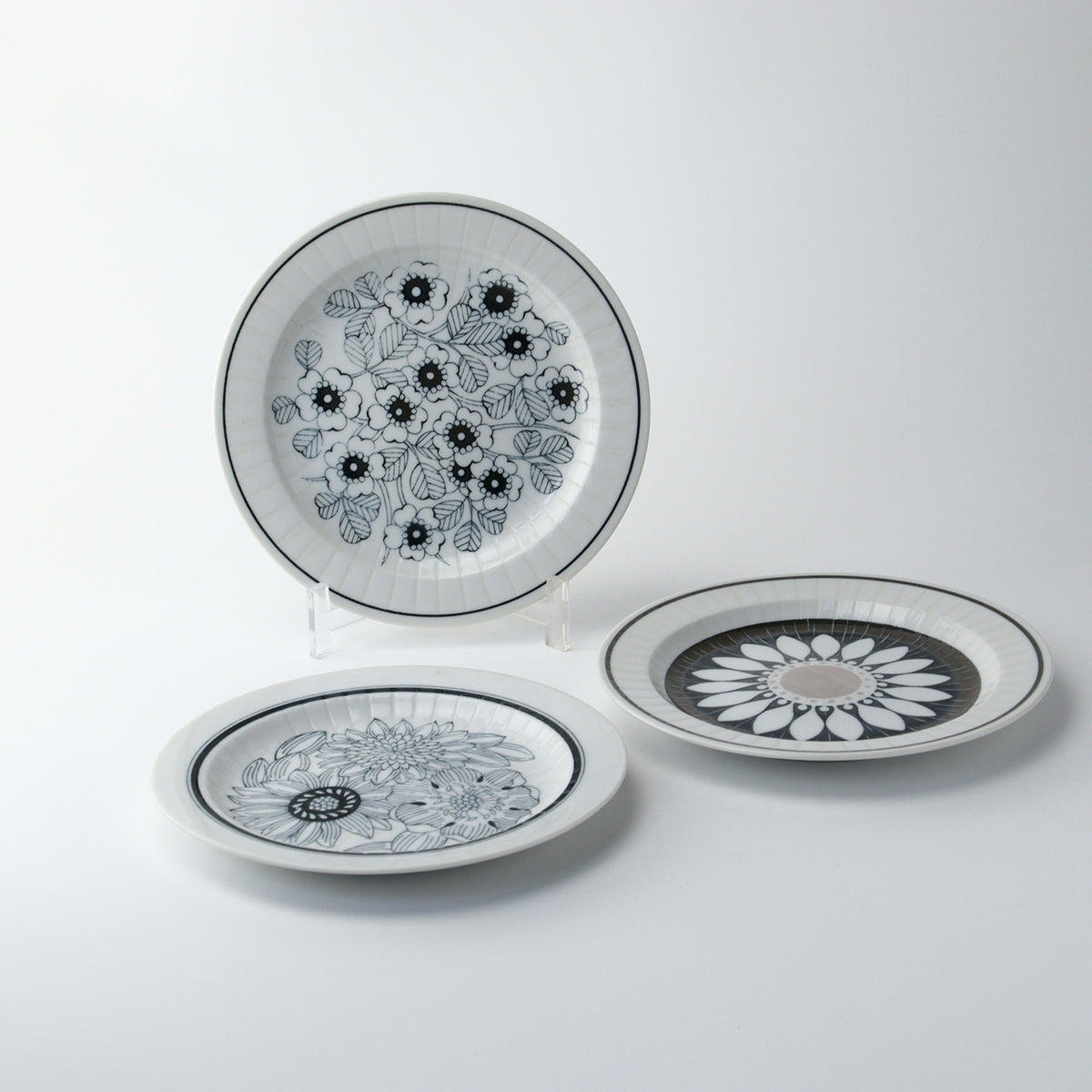 Antico Flower Cake Plate - Set of 3