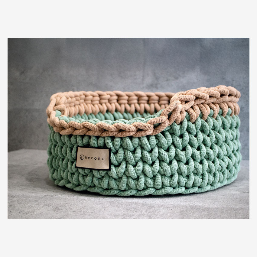 Wearable Cat Bed - Basic - Melon Biscuit