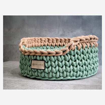 Wearable Cat Bed - Basic - Melon Biscuit